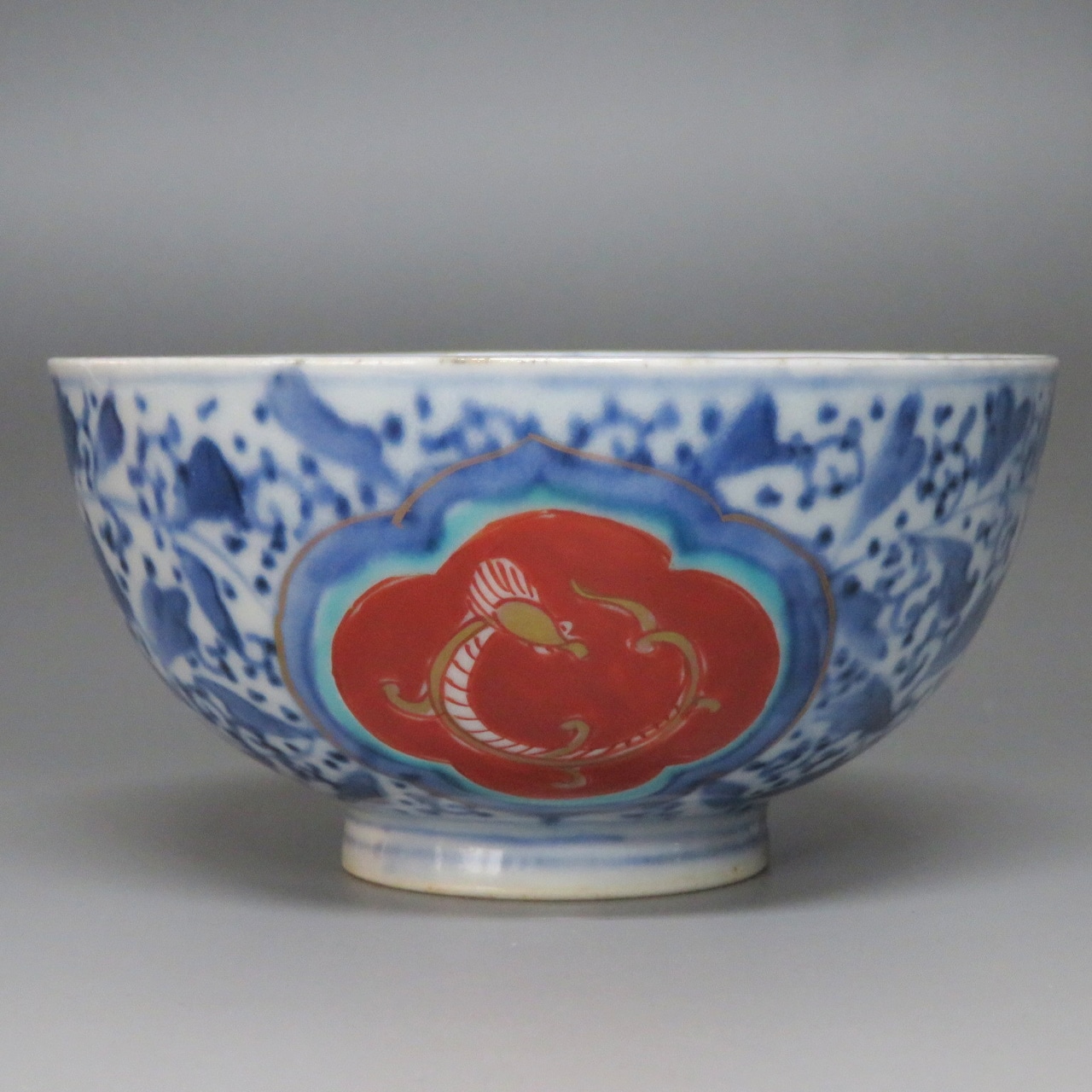 古伊万里(1790年寛政頃) 萩唐草 染付 赤絵金襴稚竜絵茶碗 